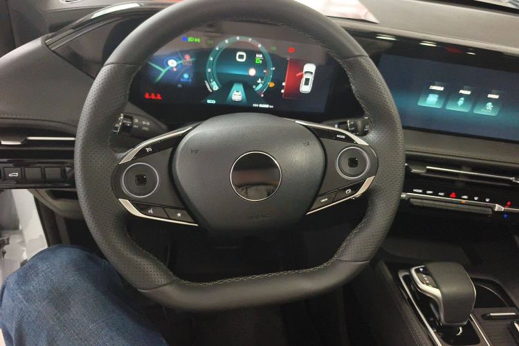Used Dongfeng Aeolus Huge 2024 Mach Power 1.5T Premium Model Steering Wheel