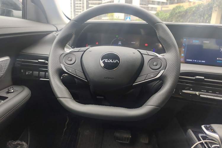 Used Dongfeng Aeolus Huge 2024 Mach Power 1.5T Luxury Model Steering Wheel