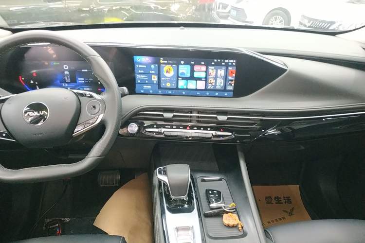 Used Dongfeng Aeolus Huge 2025 Mach Power 1.5T Luxury Version Audio And AC Panel