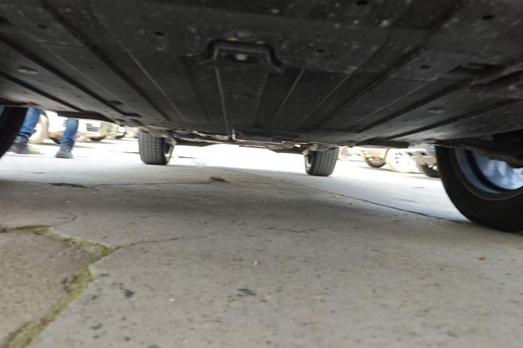 Used Dongfeng Aeolus Huge 2025 Mach Power 1.5T Premium Version Chassis Front