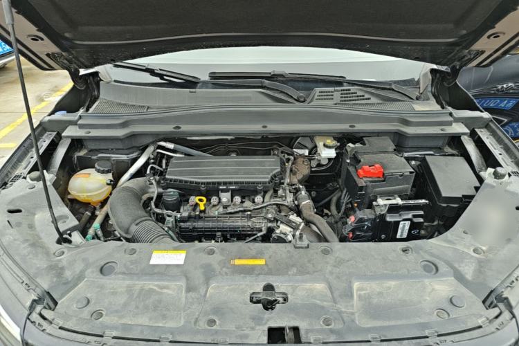 Used Dongfeng Aeolus Huge 2025 Mach Power 1.5T Premium Version Engine Bay