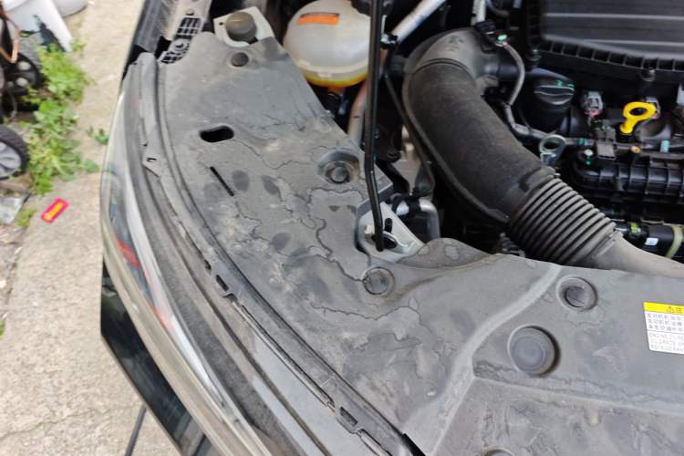 Used Dongfeng Aeolus Huge 2025 Mach Power 1.5T Premium Version Engine Bay Right
