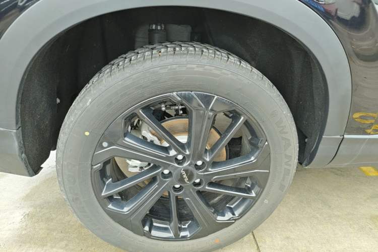 Used Dongfeng Aeolus Huge 2025 Mach Power 1.5T Premium Version Exterior 1