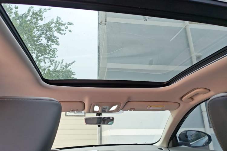Used Dongfeng Aeolus Huge 2025 Mach Power 1.5T Luxury Version Headliner