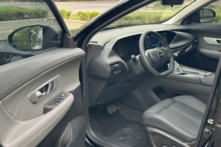 Used Dongfeng Aeolus Huge 2025 Mach Power 1.5T Premium Version Interior 3