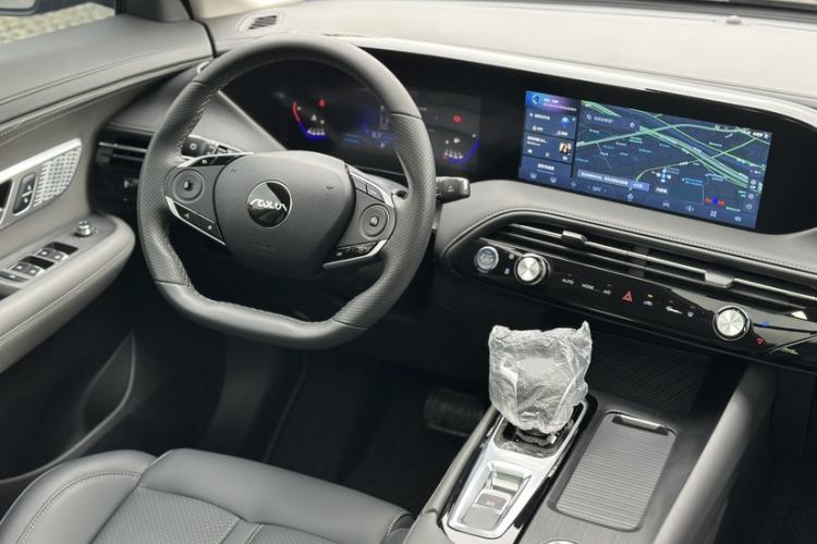 Used Dongfeng Aeolus Huge 2025 Mach Power 1.5T Premium Version Interior 4