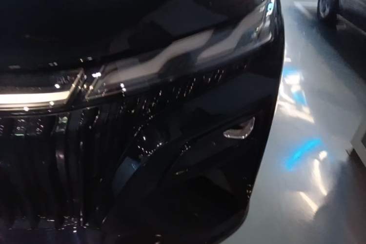 Used Dongfeng Aeolus Huge 2025 Mach Power 1.5T Premium Version Left Front Headlight