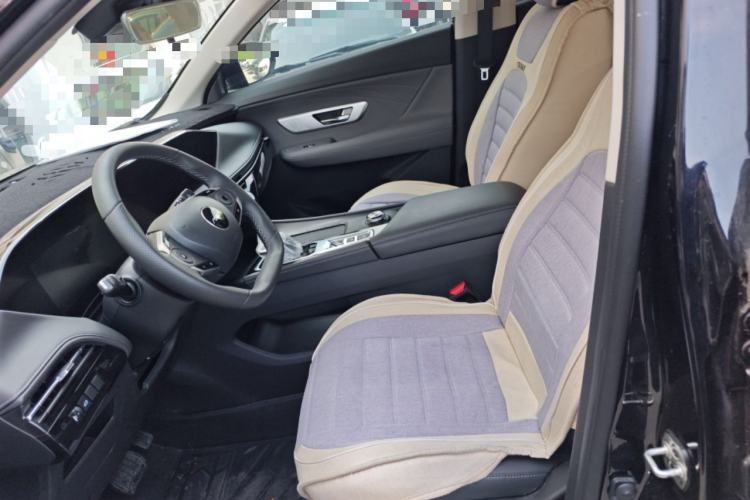 Used Dongfeng Aeolus Huge 2025 Mach Power 1.5T Premium Version Left Front Seat