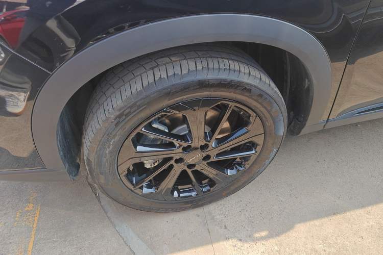 Used Dongfeng Aeolus Huge 2025 Mach Power 1.5T Luxury Version Left Front Wheel Hub
