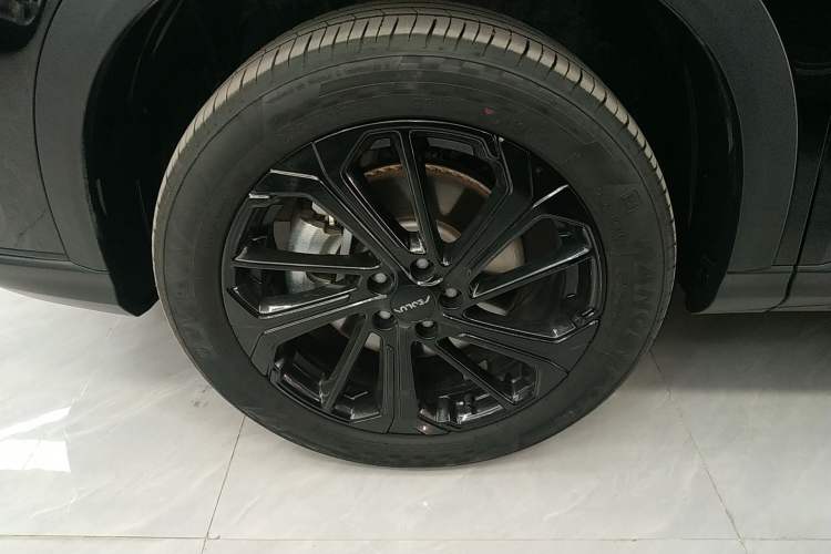 Used Dongfeng Aeolus Huge 2025 Mach Power 1.5T Luxury Version Left Front Wheel Hub
