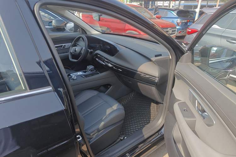 Used Dongfeng Aeolus Huge 2025 Mach Power 1.5T Luxury Version Right Front Seat