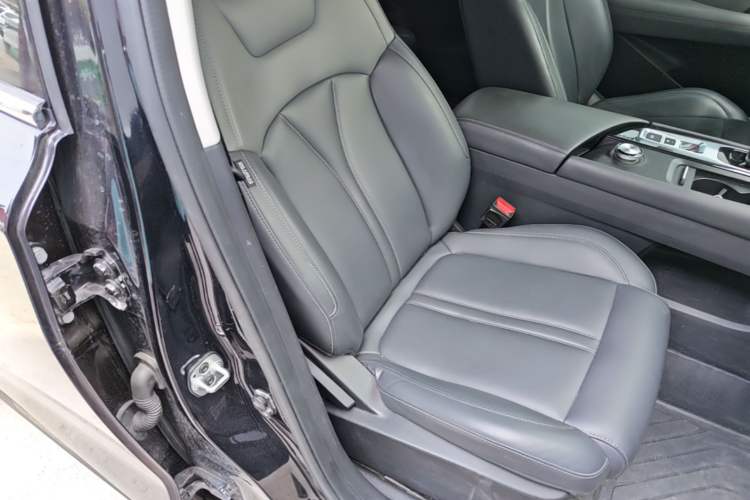Used Dongfeng Aeolus Huge 2025 Mach Power 1.5T Luxury Version Right Front Seat