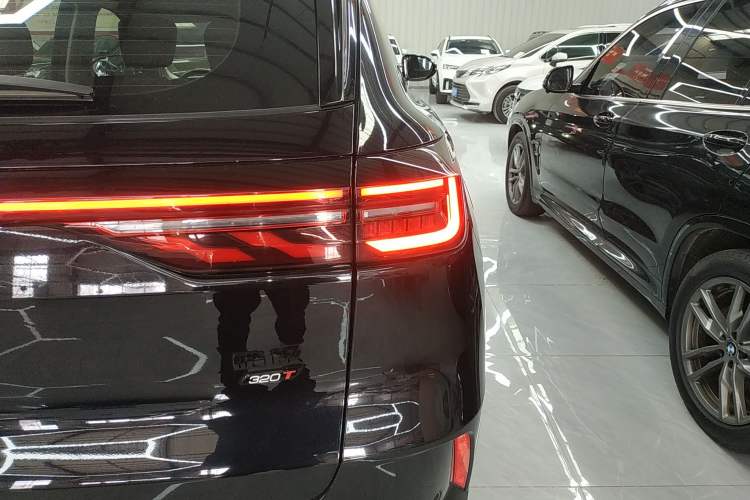 Used Dongfeng Aeolus Huge 2025 Mach Power 1.5T Luxury Version Right Rear Taillight