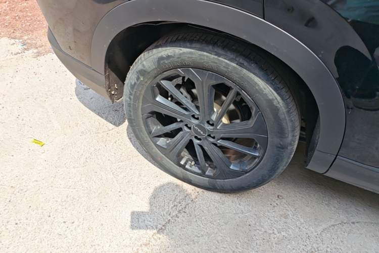 Used Dongfeng Aeolus Huge 2025 Mach Power 1.5T Luxury Version Right Rear Wheel Hub