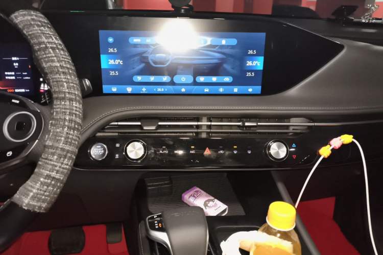 Used Dongfeng Aeolus Huge 2025 Mach Power 1.5T Premium Version Audio And AC Panel
