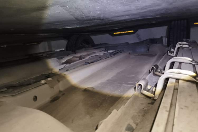 Used Dongfeng Aeolus Huge 2025 Mach Power 1.5T Premium Version Chassis Front Right