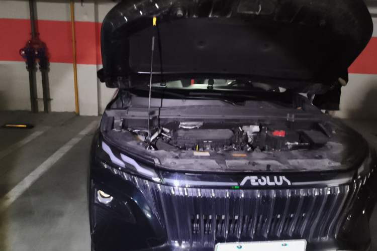Used Dongfeng Aeolus Huge 2025 Mach Power 1.5T Premium Version Engine Bay Right