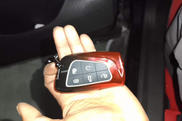 Used Dongfeng Aeolus Huge 2025 Mach Power 1.5T Premium Version Vehicle Key