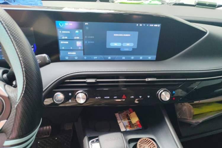 Used Dongfeng Aeolus Huge 2025 Mach Power 1.5T Premium Version Audio And AC Panel