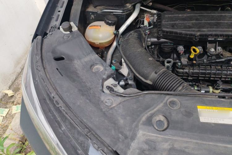 Used Dongfeng Aeolus Huge 2025 Mach Power 1.5T Premium Version Engine Bay Right