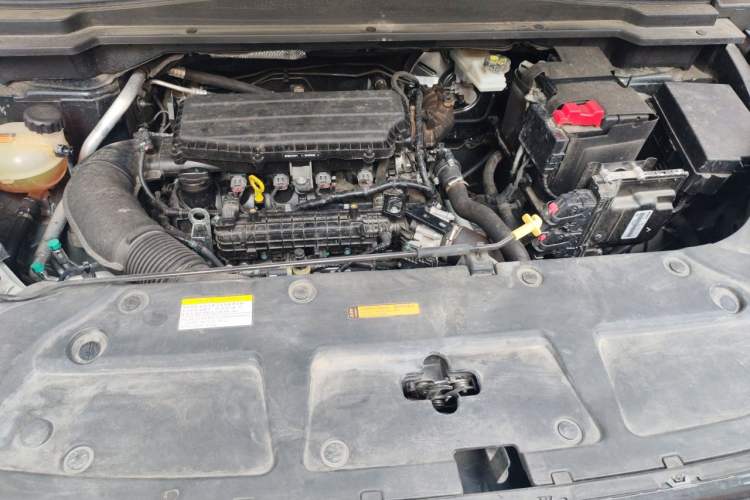 Used Dongfeng Aeolus Huge 2025 Mach Power 1.5T Premium Version Engine Bay