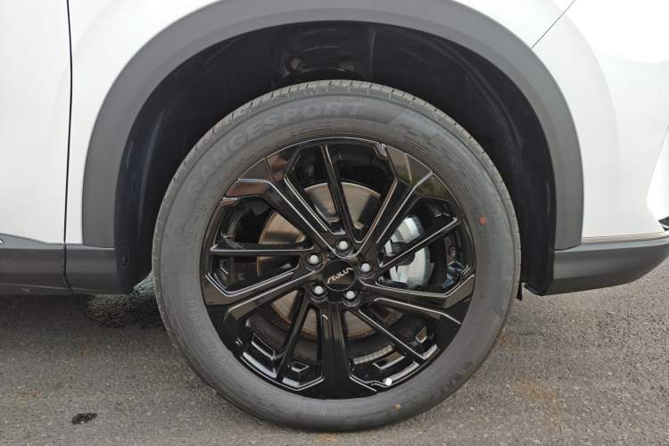 Used Dongfeng Aeolus Huge 2025 Mach Power 1.5T Luxury Version Exterior 3