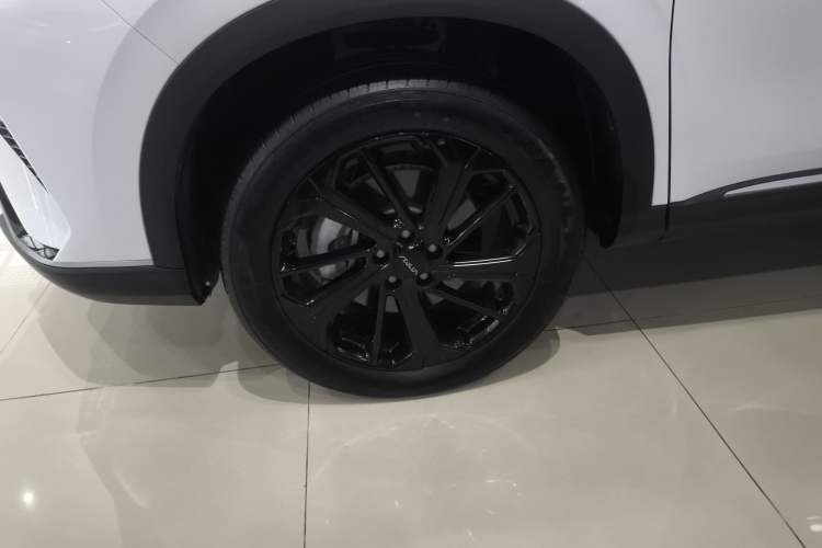 Used Dongfeng Aeolus Huge 2025 Mach Power 1.5T Luxury Version Left Front Wheel Hub