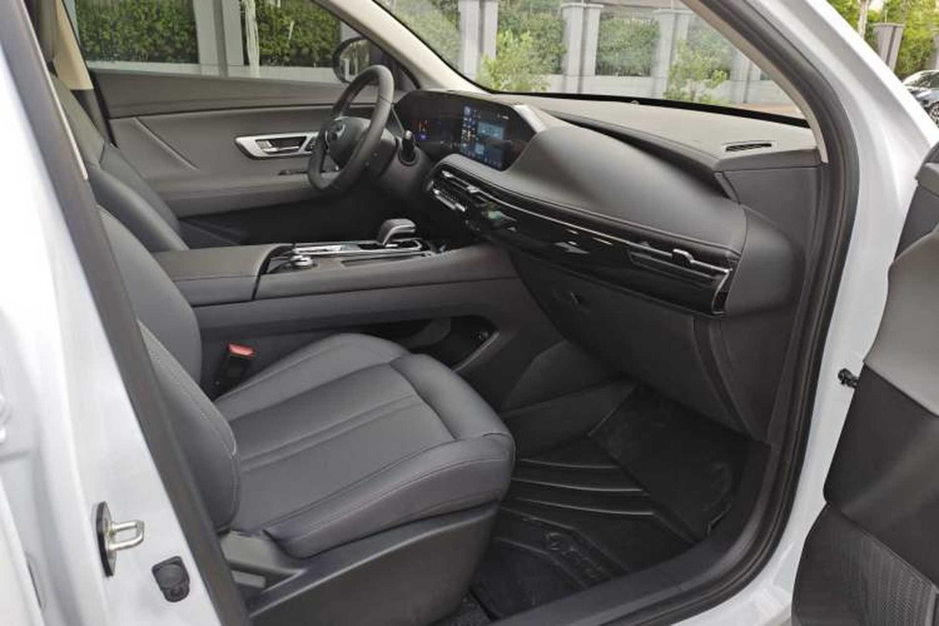 Used Dongfeng Aeolus Huge 2025 Mach Power 1.5T Luxury Version Right Front Seat