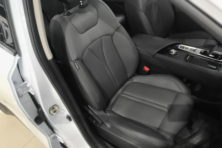 Used Dongfeng Aeolus Huge 2025 Mach Power 1.5T Luxury Version Right Front Seat