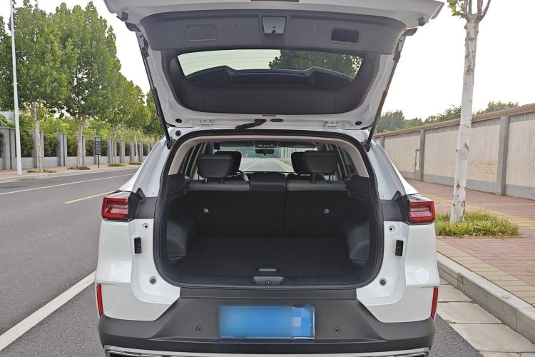 Used Dongfeng Aeolus Huge 2025 Mach Power 1.5T Luxury Version Trunk