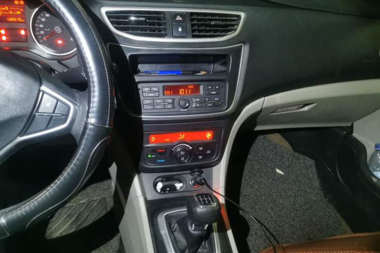 Used Dongfeng Aeolus L60 2015 1.6L Manual New Dynamic Model Audio And AC Panel