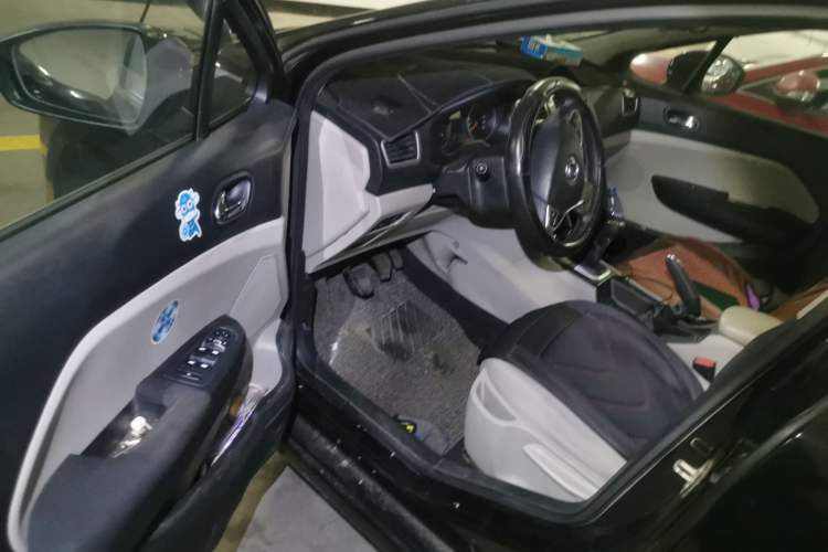 Used Dongfeng Aeolus L60 2015 1.6L Manual New Dynamic Model Driver Seat