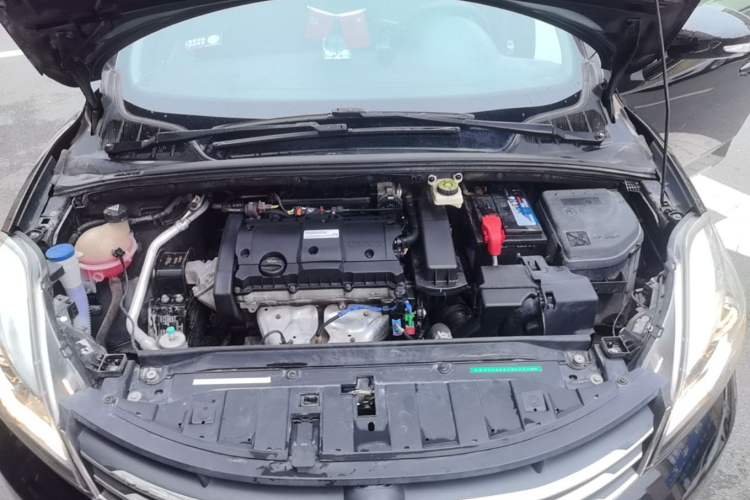 Used Dongfeng Aeolus L60 2015 1.6L Manual New Dynamic Model Engine Bay