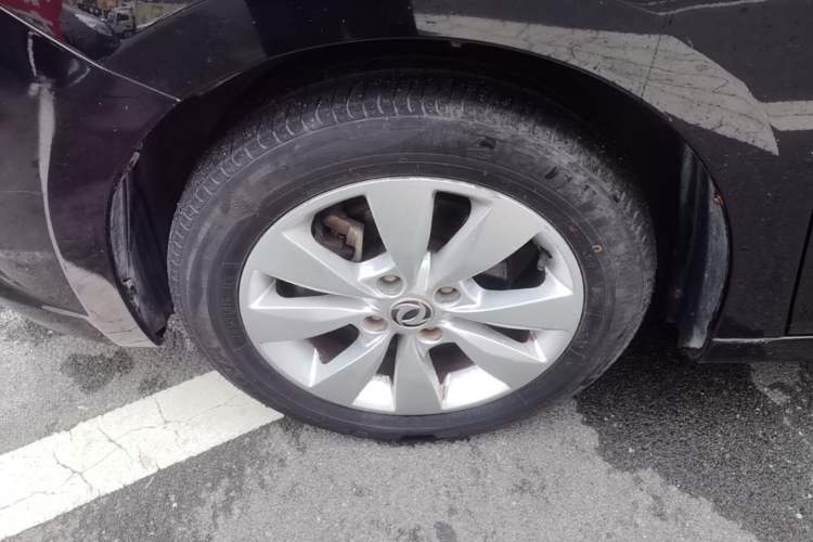 Used Dongfeng Aeolus L60 2015 1.6L Manual New Dynamic Model Left Front Wheel Hub