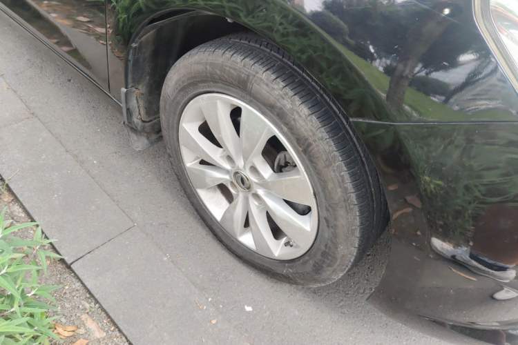 Used Dongfeng Aeolus L60 2015 1.6L Manual New Dynamic Model Right Front Wheel Hub