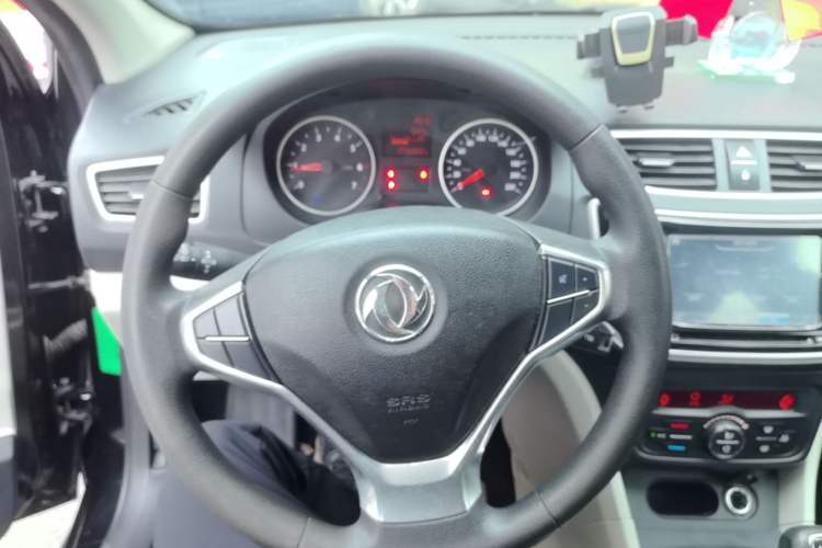 Used Dongfeng Aeolus L60 2015 1.6L Manual New Dynamic Model Steering Wheel