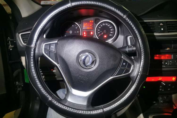 Used Dongfeng Aeolus L60 2015 1.6L Manual New Dynamic Model Steering Wheel