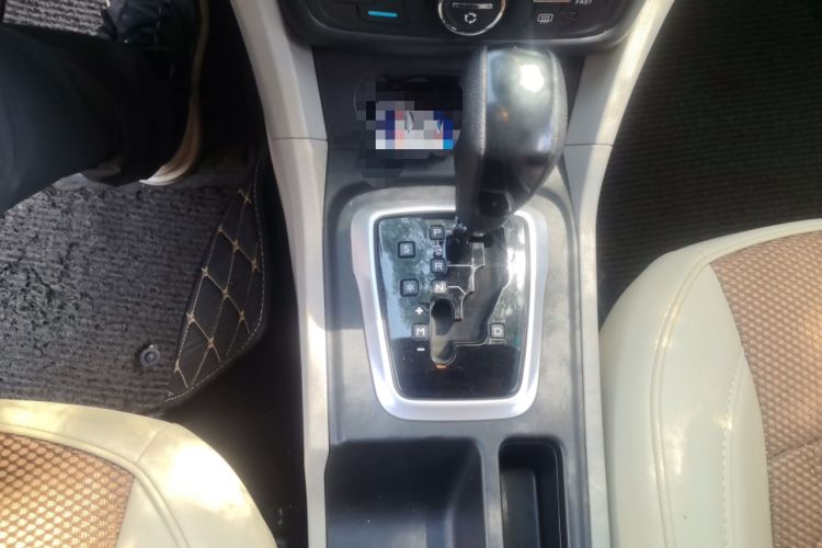 Used Dongfeng Aeolus L60 2015 1.8L Automatic New Enjoyment Model Gear Lever