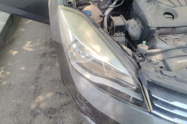 Used Dongfeng Aeolus L60 2015 1.8L Automatic New Enjoyment Model Right Front Headlight