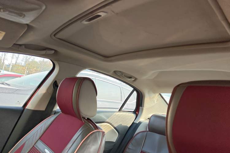 Used Dongfeng Aeolus L60 2015 1.8L Manual New Enjoyment Version Headliner