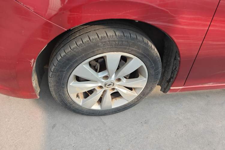 Used Dongfeng Aeolus L60 2015 1.8L Manual New Enjoyment Version Left Front Wheel Hub