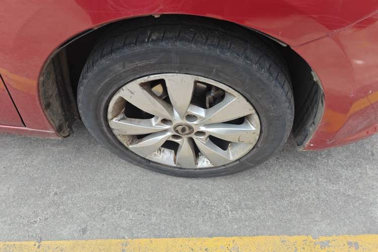 Used Dongfeng Aeolus L60 2015 1.8L Manual New Enjoyment Version Right Front Wheel Hub