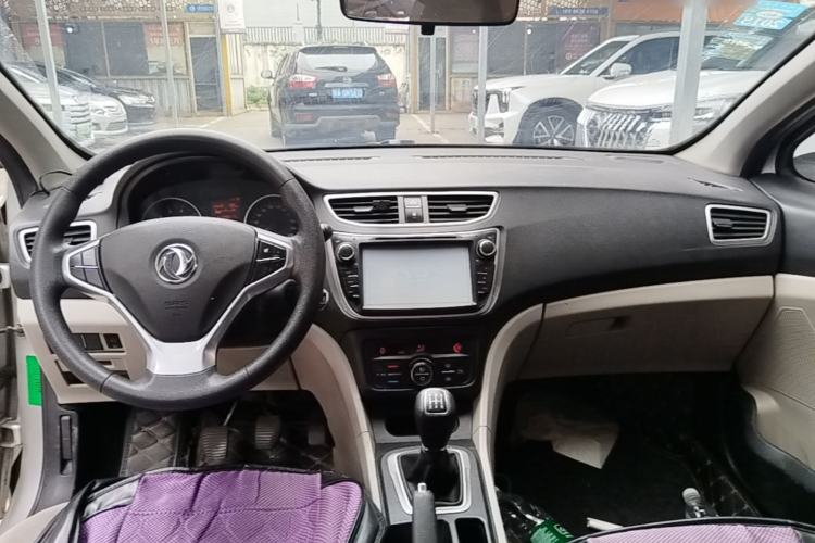 Used Dongfeng Aeolus L60 2015 1.6L Manual New Dynamic Model Center Console