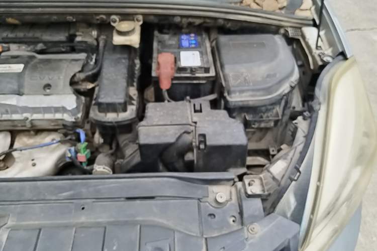 Used Dongfeng Aeolus L60 2015 1.6L Manual New Dynamic Model Engine Bay Left