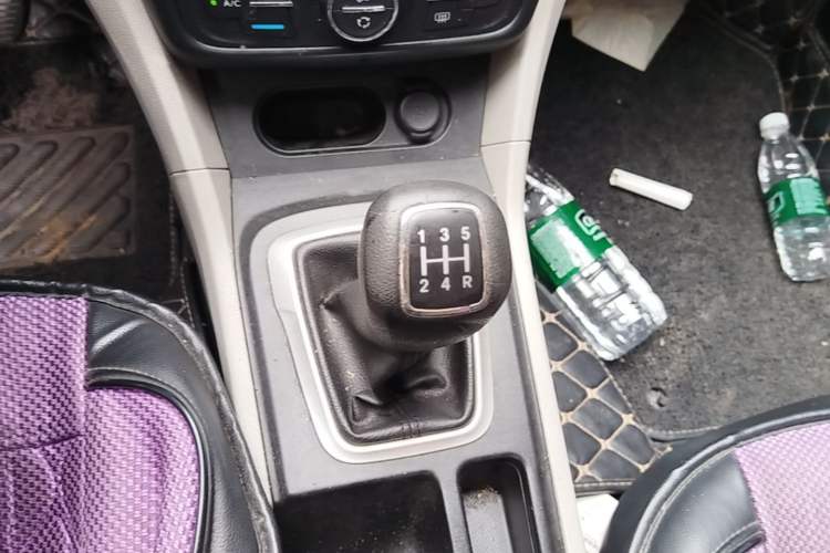 Used Dongfeng Aeolus L60 2015 1.6L Manual New Dynamic Model Gear Lever