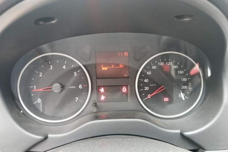 Used Dongfeng Aeolus L60 2015 1.6L Manual New Dynamic Model Instrument Cluster