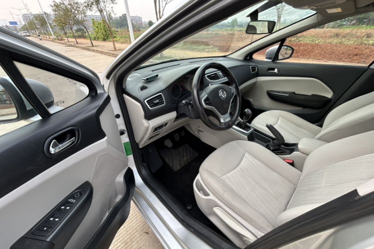 Used Dongfeng Aeolus L60 2015 1.8L Manual New Enjoyment Version Interior 2