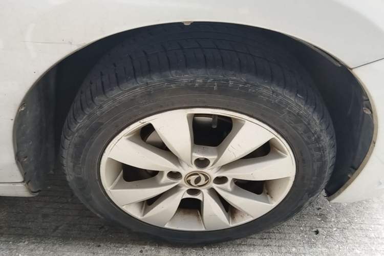 Used Dongfeng Aeolus L60 2015 1.6L Manual New Dynamic Model Right Front Wheel Hub