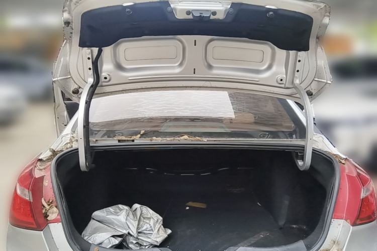 Used Dongfeng Aeolus L60 2015 1.6L Manual New Dynamic Model Trunk