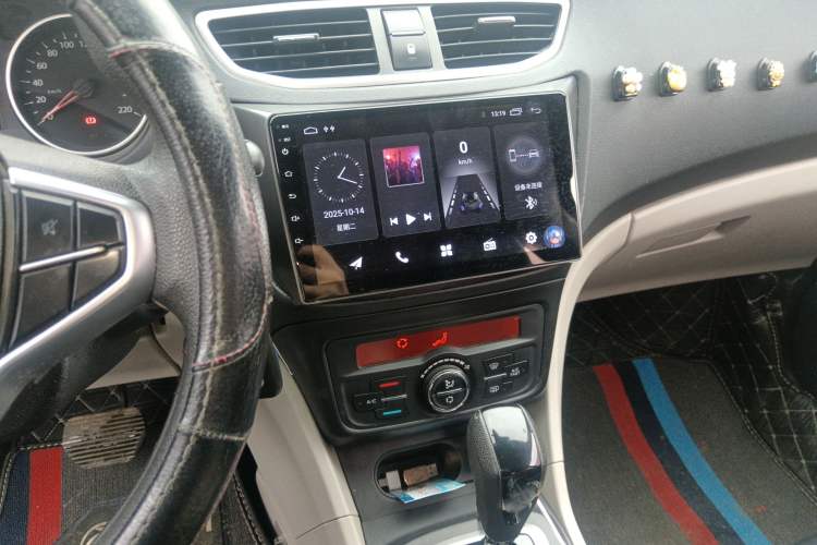 Used Dongfeng Aeolus L60 2015 1.8L Automatic New Enjoyment Model Audio And AC Panel